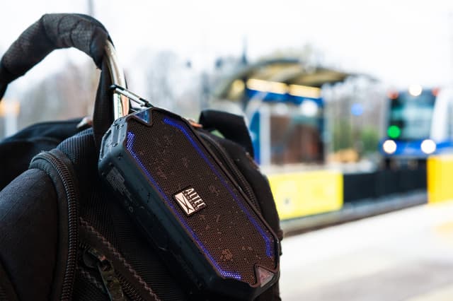 Altec Lansing HydraMini bærbar højttaler (sort)