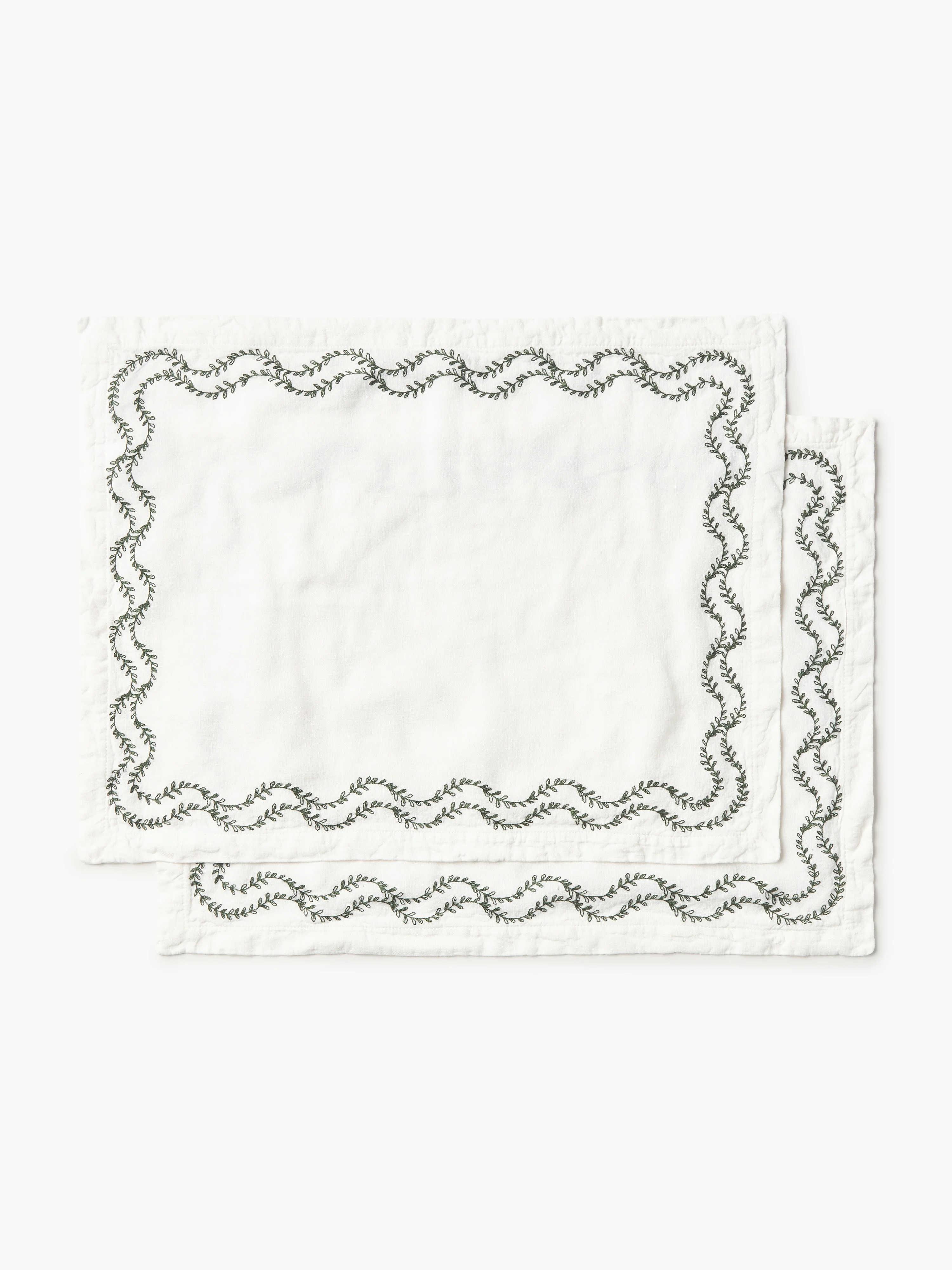 Handgeborduurde placemats Ivy van gewassen linnen, 2-delig