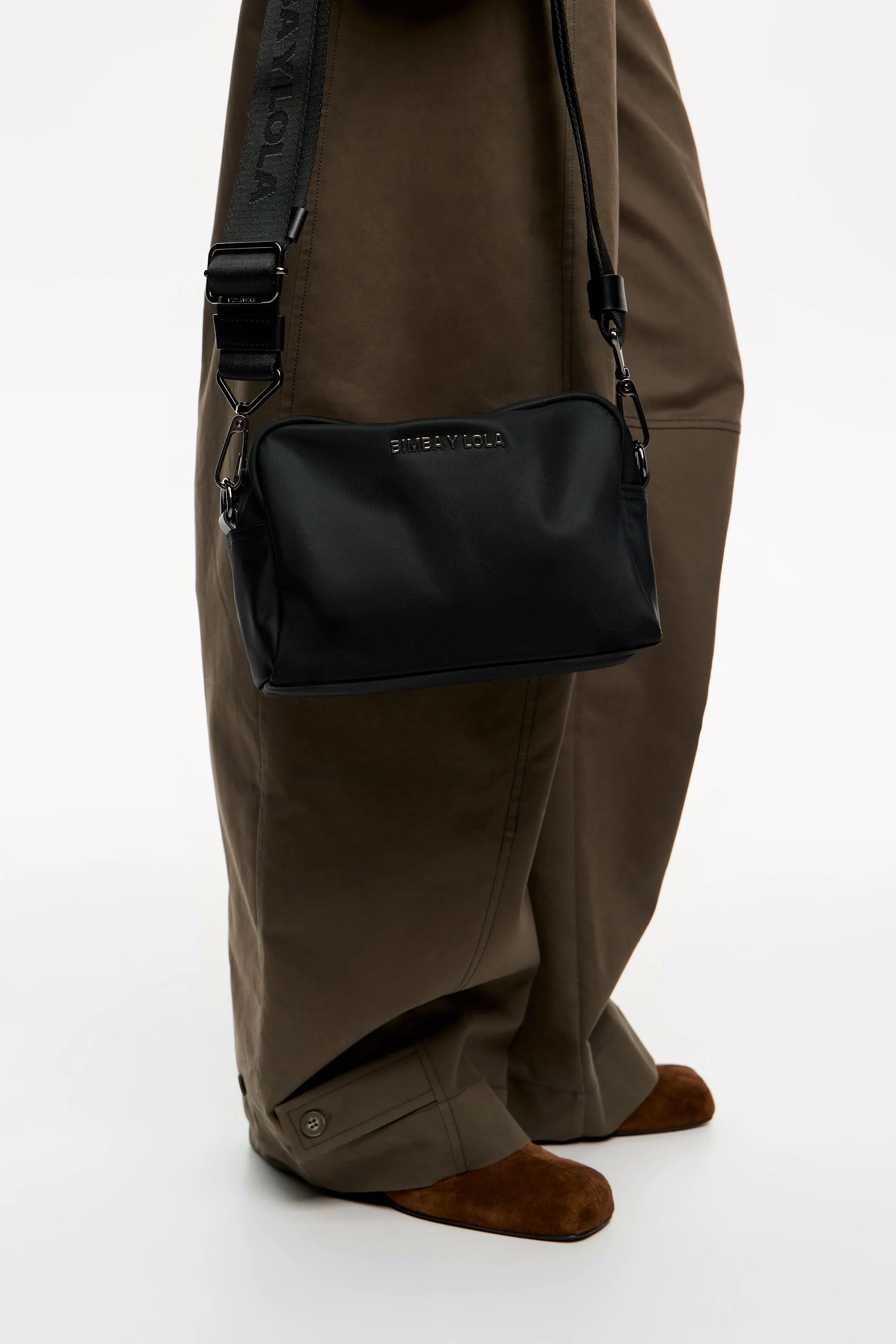 Bolsa transversal de nylon preta
