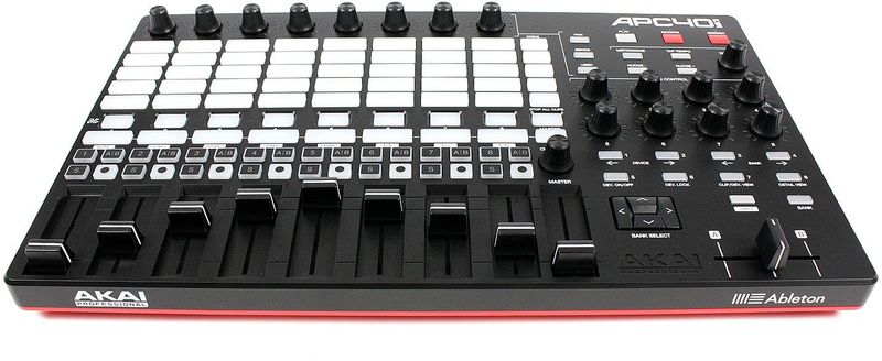 Akai - APC40 MKII - MIDI-controller - Zwart - 5x8 Clipmatrix