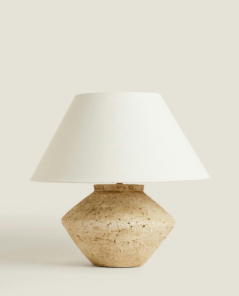 LUMINÁRIA GRANDE COM BASE DE BARRO