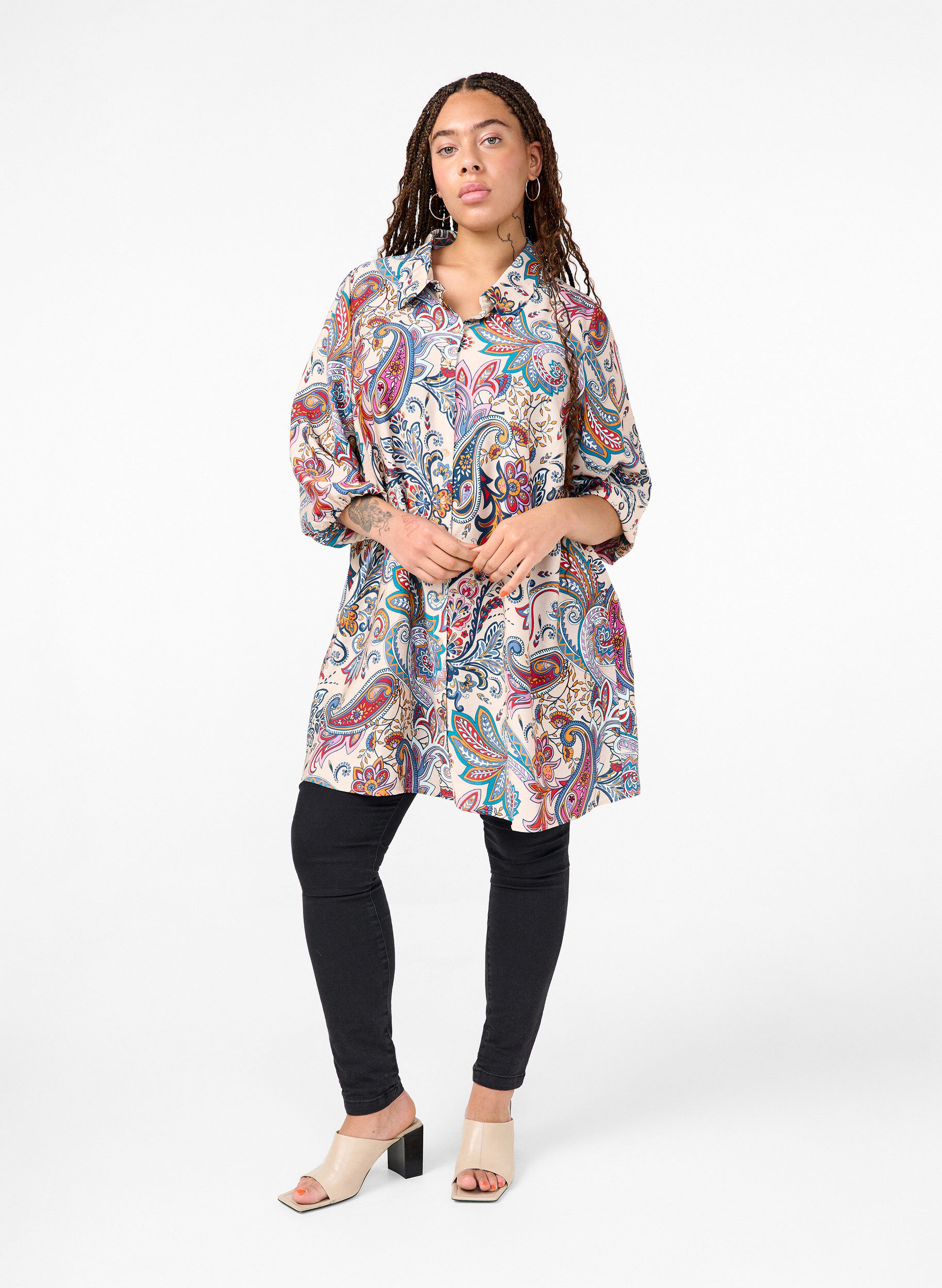 Viskose tunika med paisleyprint og 3/4 ærmer