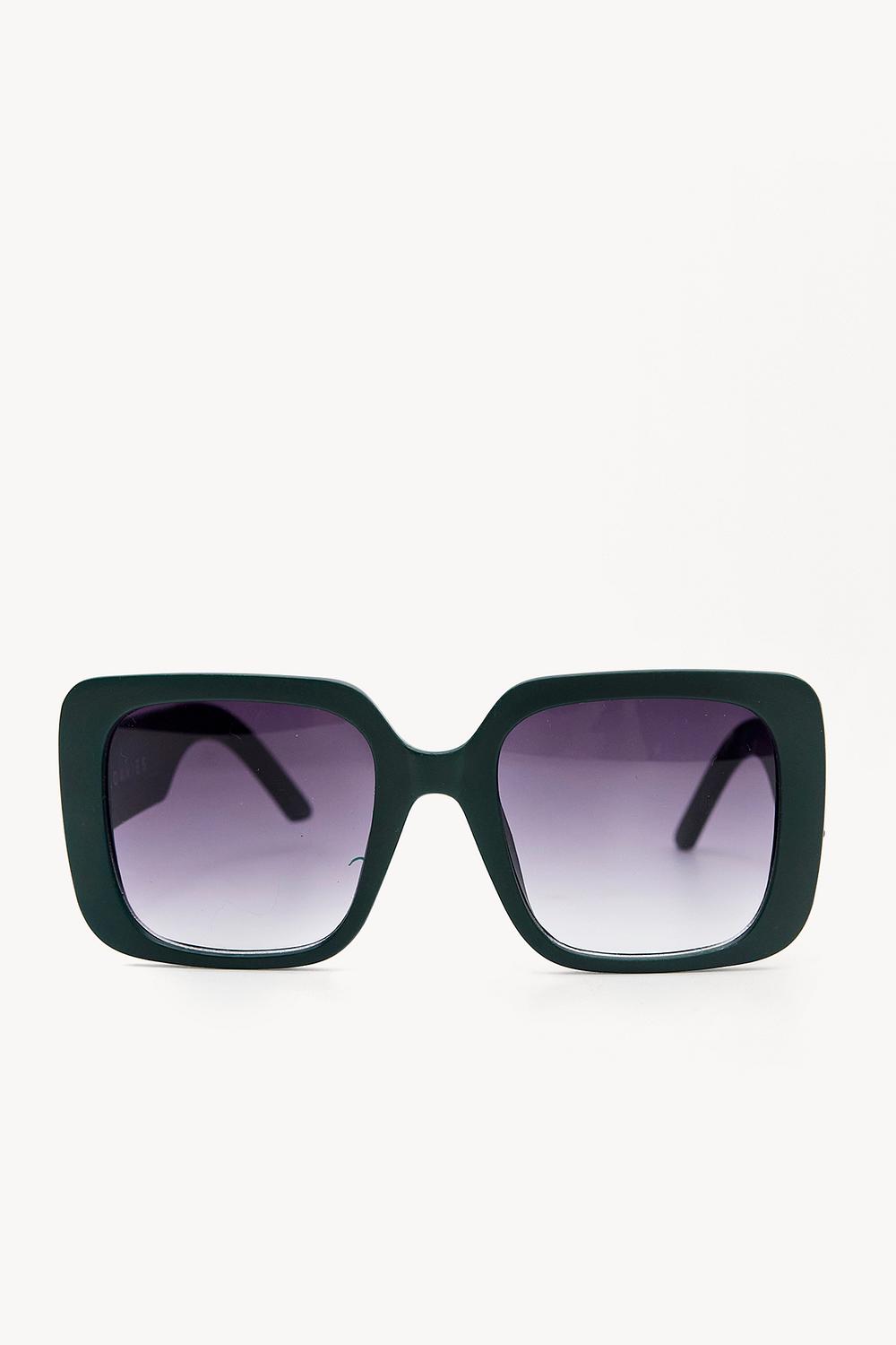 NEVER LOOK BACK - GREEN DARK