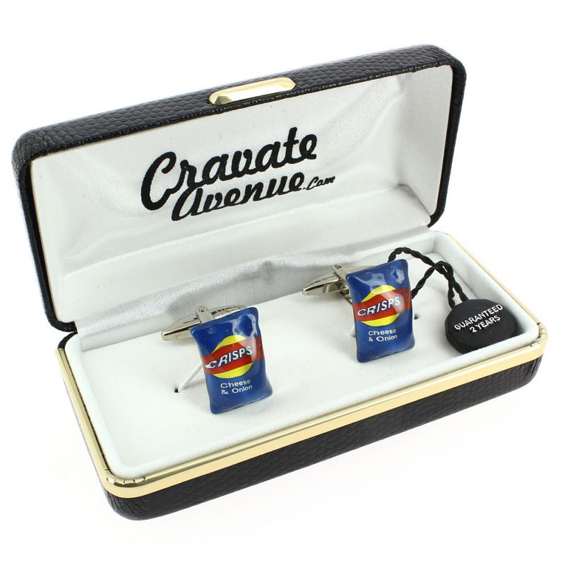 Boutons de manchette, paquet de chips bleu
