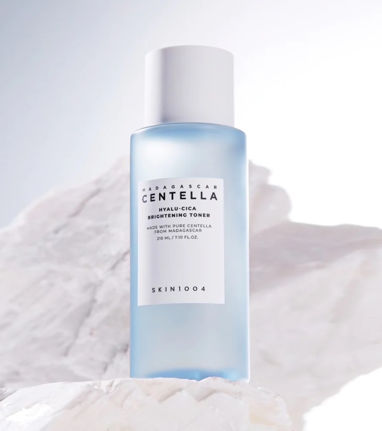 SKIN1004 - *Hyalu-Cica* - Tônico facial iluminador com centella de Madagascar