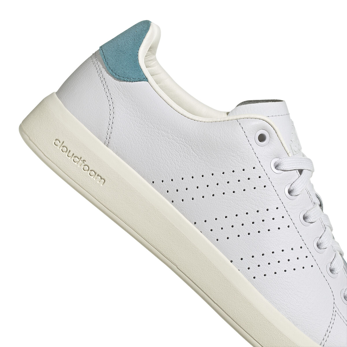 ADIDAS ROUPAS ESPORTIVAS<br>Tênis Advantage Premium.