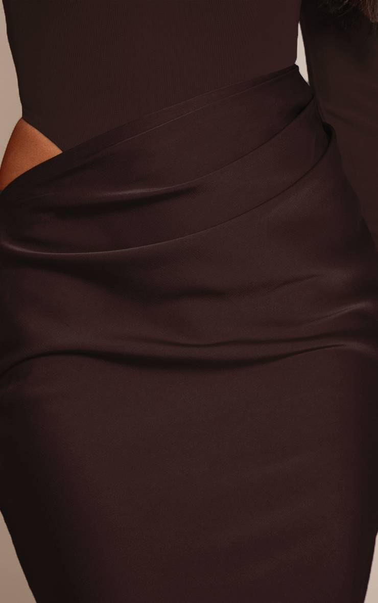 Chocolat Robe Longue Drapée À Manches Longues En Mesh
