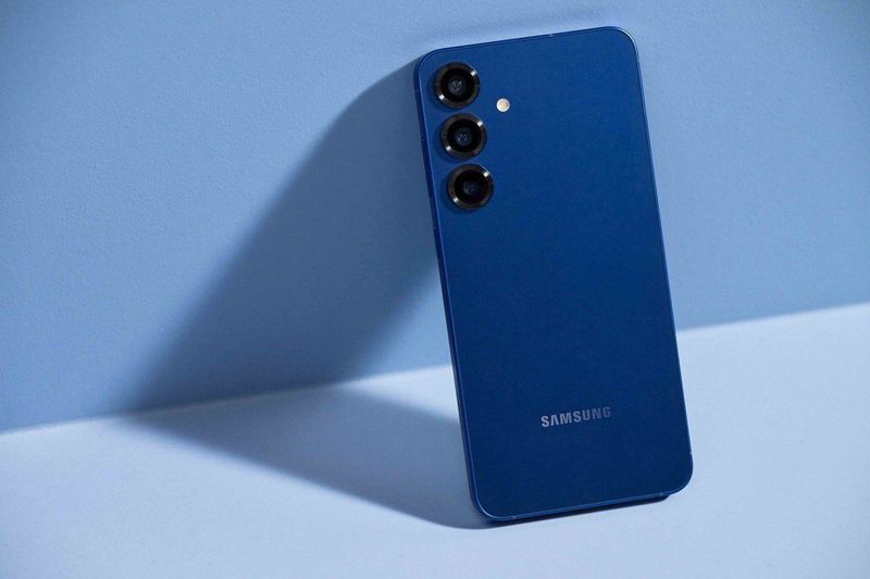 Samsung - Galaxy S25 - Smartphone - Marineblauw - 12 GB RAM - 128 GB opslag