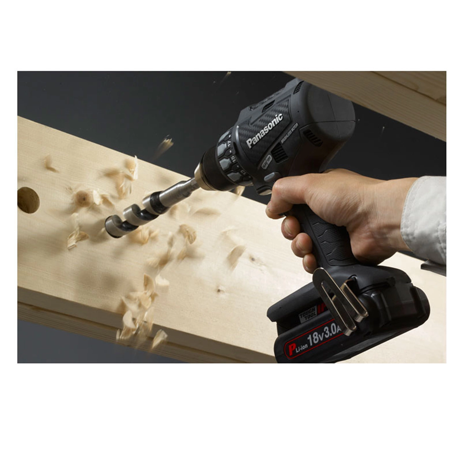 Panasonic EY74A2PN2G 18V Li-Ion accu boor-/schroefmachine set (2x 3.0Ah accu) in T-loc - koolborstelloos