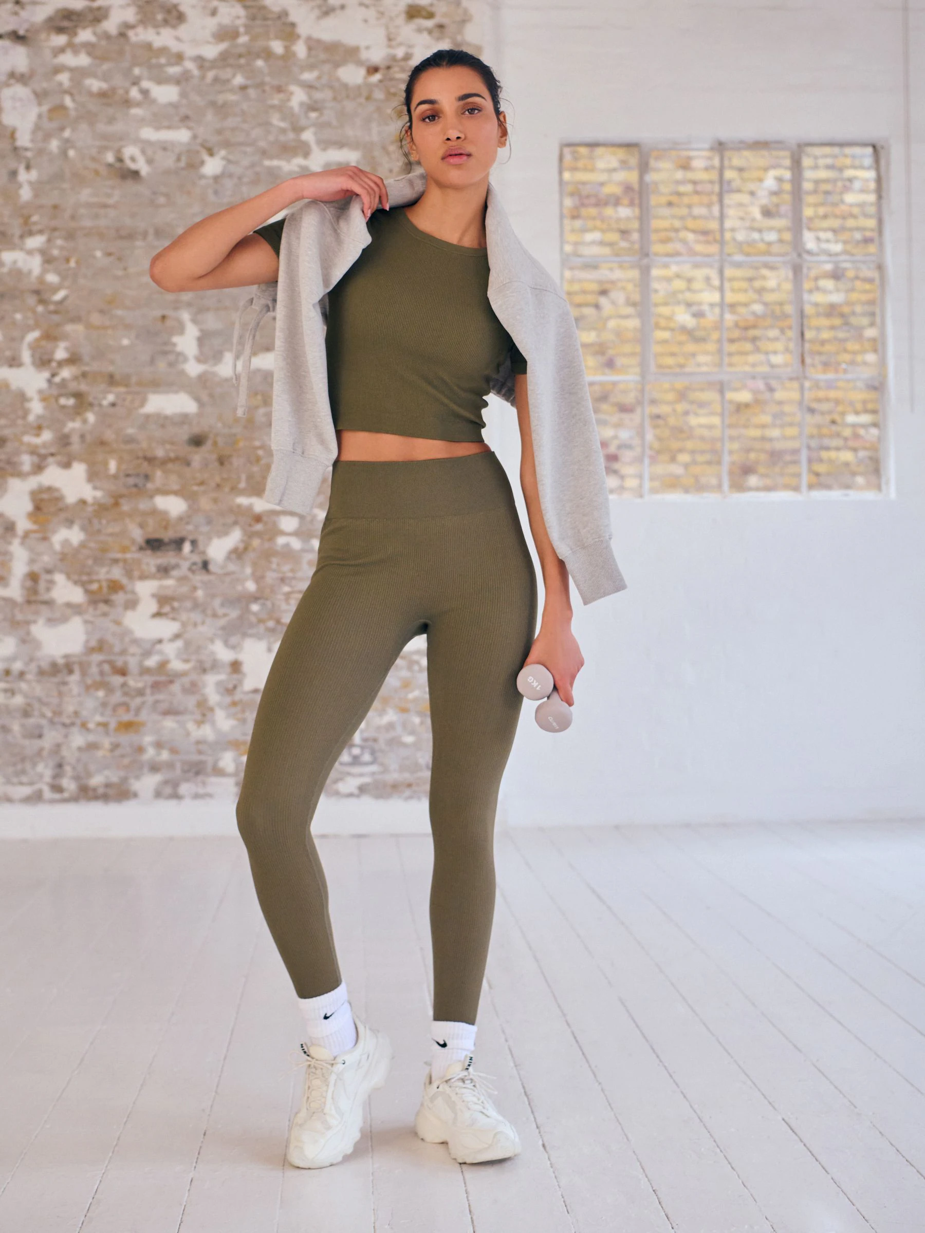 Kakigroen - Geribbelde naadloze legging met hoge taille