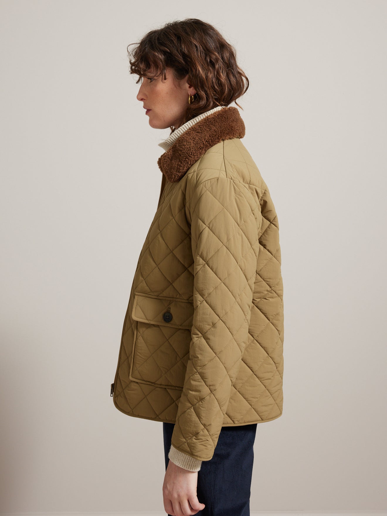 Veste matelassée col fausse fourrure femme