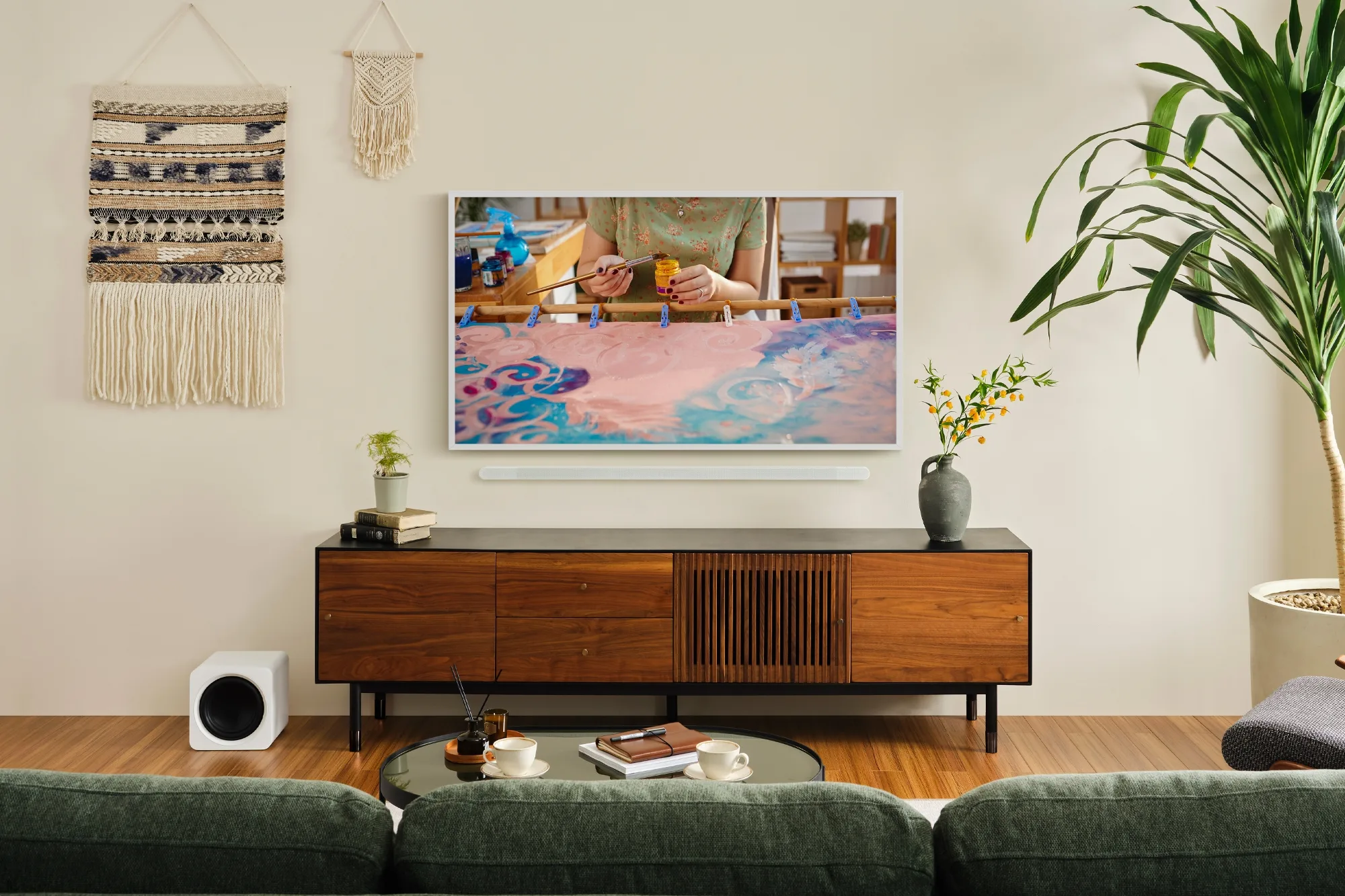 Samsung The Frame TQ75LS03D Lifestyle TV