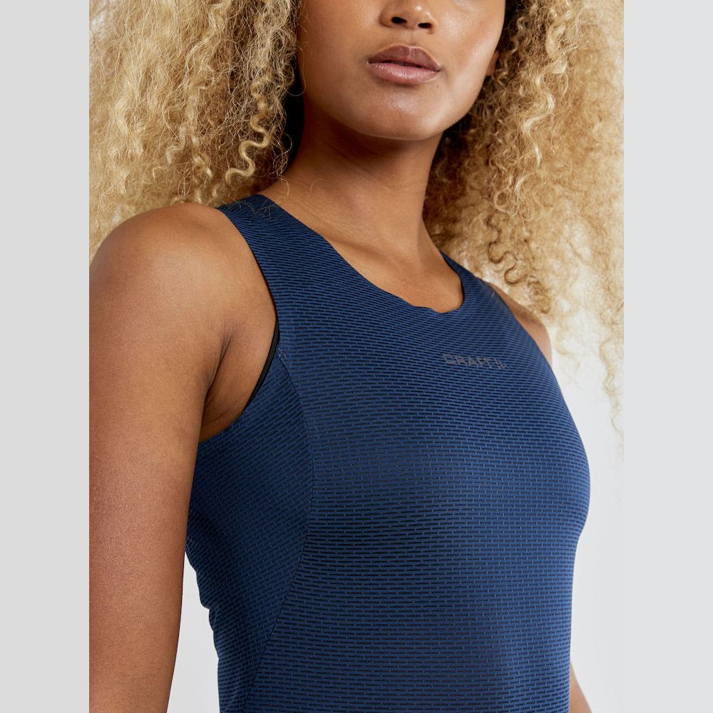 craft pro dry nanoweight baselayer top dame 72 1908853 blaze