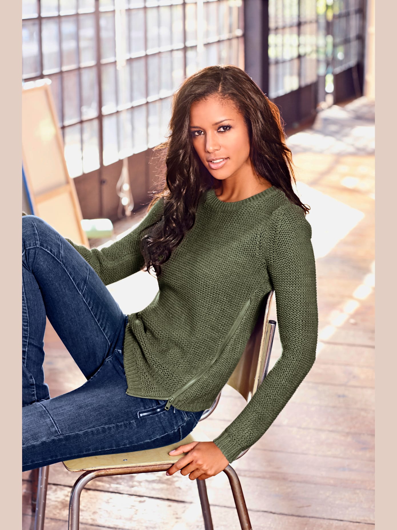 Pull col rond look asymétrique tendance avec glissière