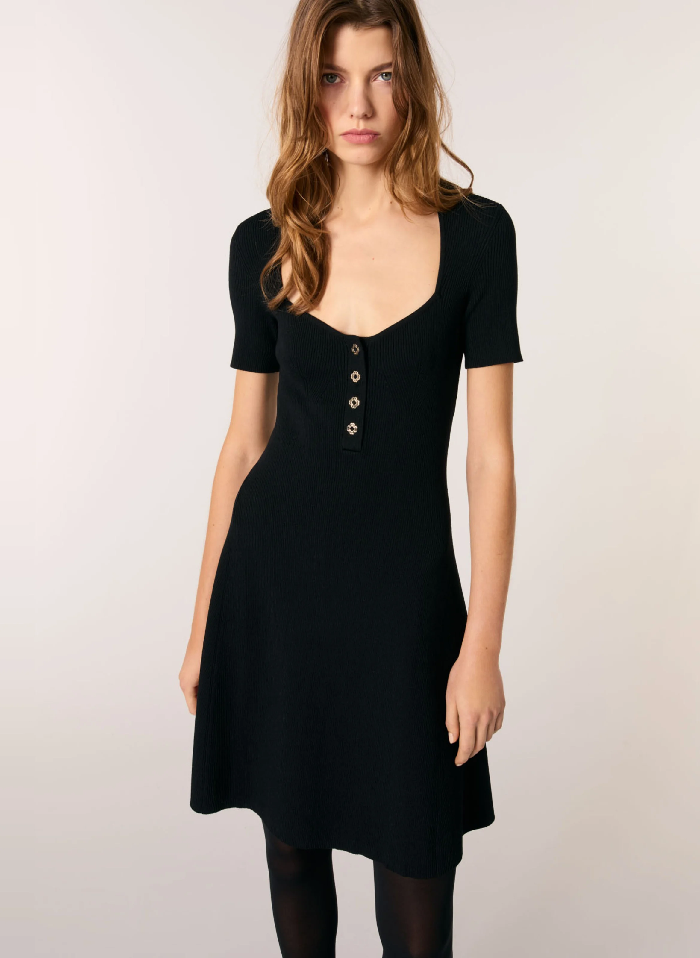 Robe courte patineuse en maille| Noir