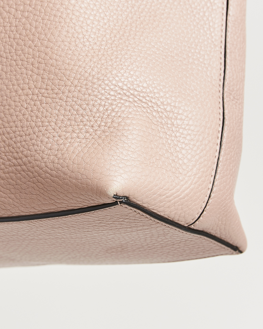 Valentino Pre-Owned Medium Rockstud Tote Bag Poudre