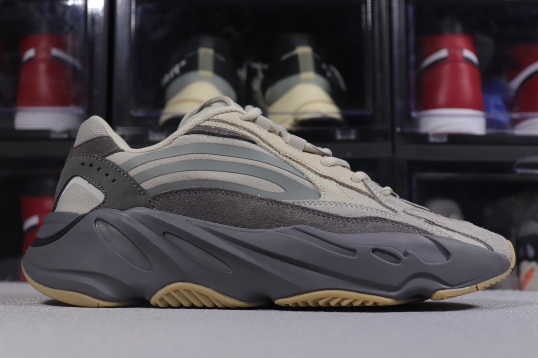 Adidas Yeezy Boost 700 Tephra