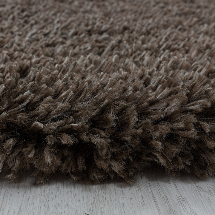 Rond hoogpolig vloerkleed - Fuzzy Bruin | Stijlvol
