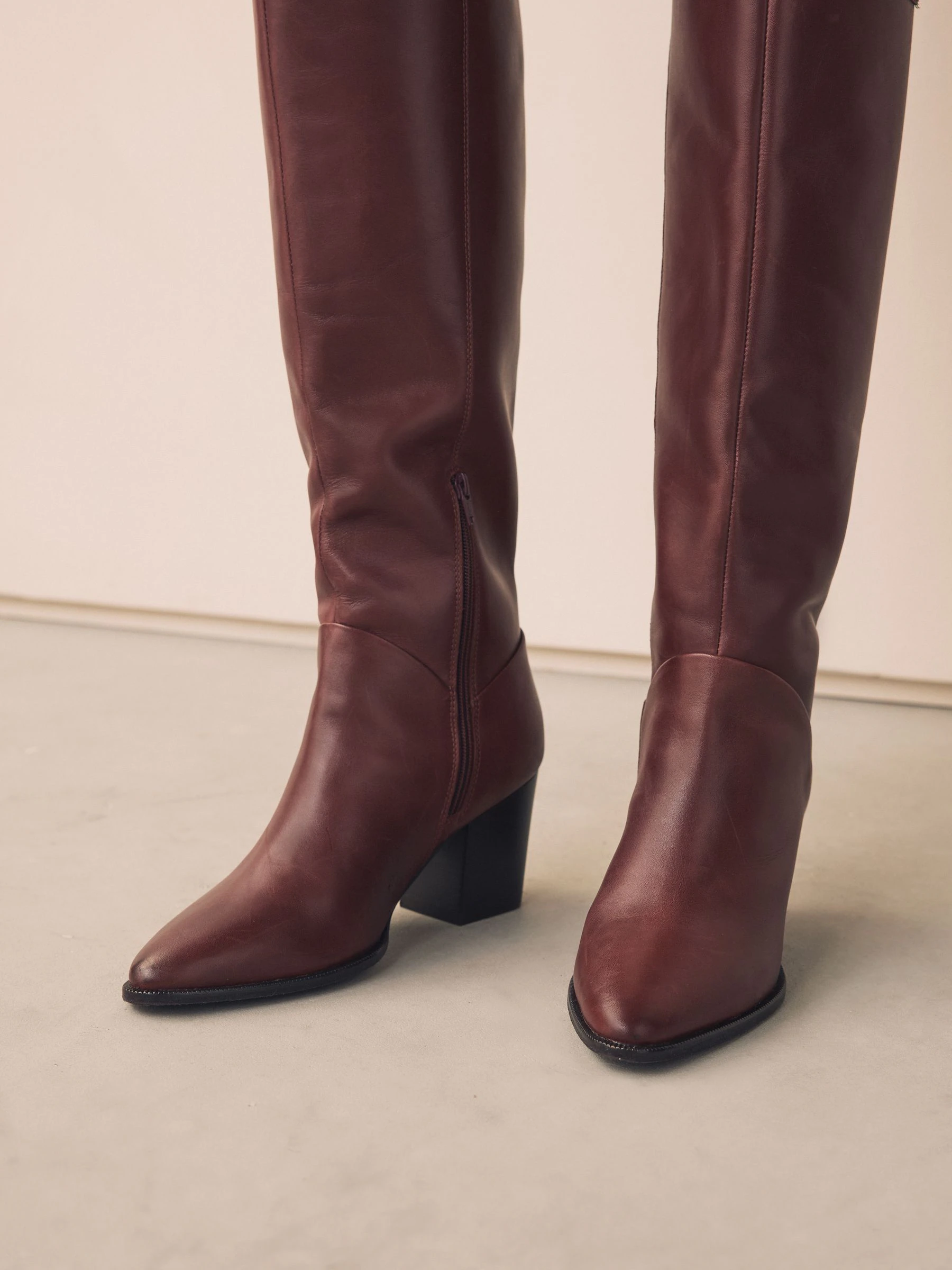 Bordeauxrood - Forever Comfort® Western Block Heel Knee High Boots