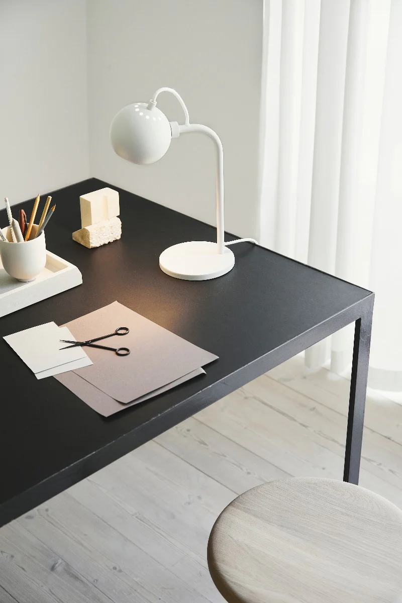Frandsen  Metal bordlampe - Black Matt