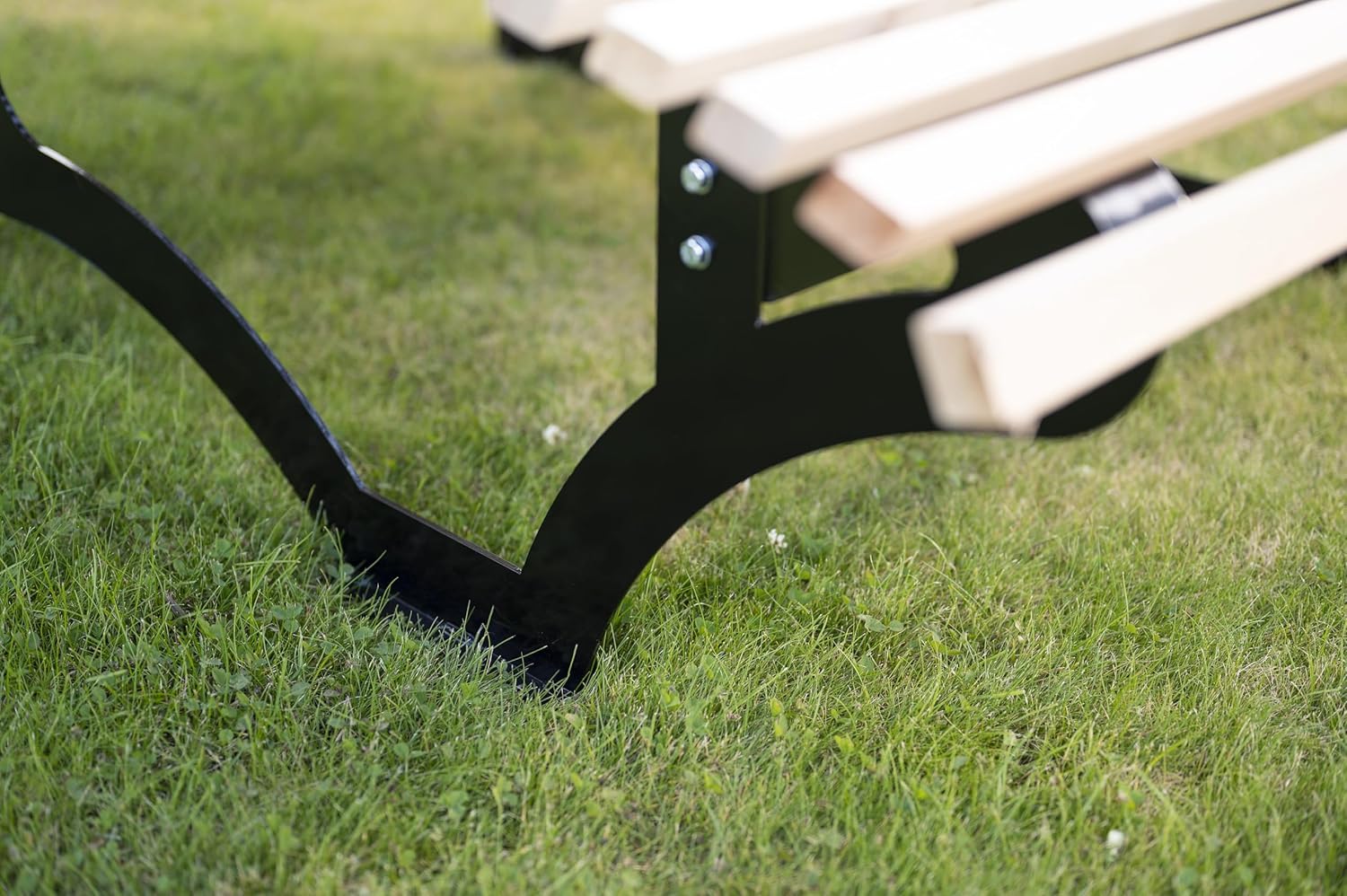 Waldsofa für 2-3 Personen, Sonnenliege, Relaxliege, Wellenliege, Holzliege, Himmelsliege, Gartenliege für den Garten, schwarz pulverbeschichtet