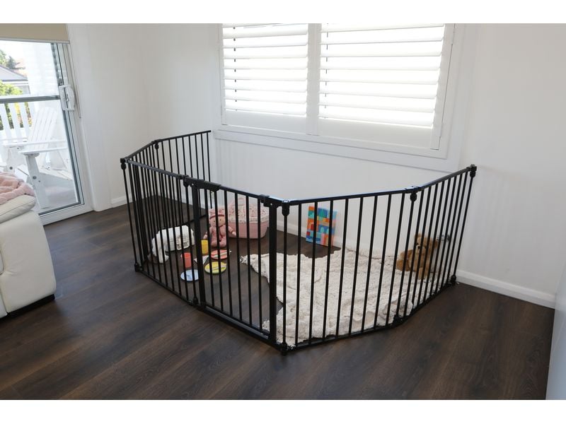 DREAMBABY Laufgitter Discovery 6 Paneele Converta Schwarz Laufgitter vielseitig einsetzbar
