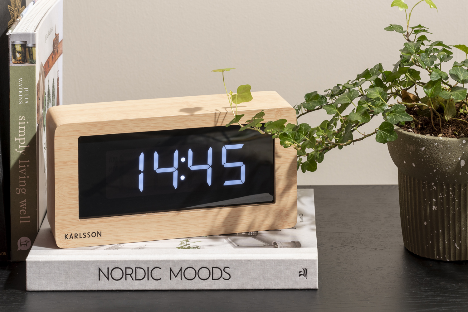 Table clock Boxed LED light wood veneer