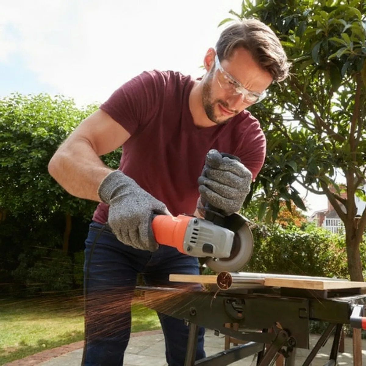 Black & Decker BEG010 710W