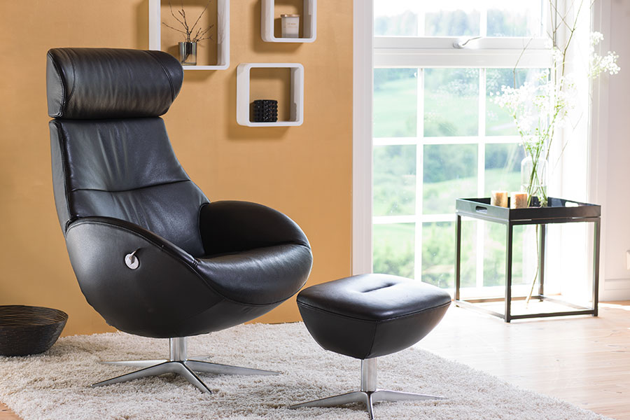 Globe lenestol Hud Zero 89 black og aluminium understell med svingretur.