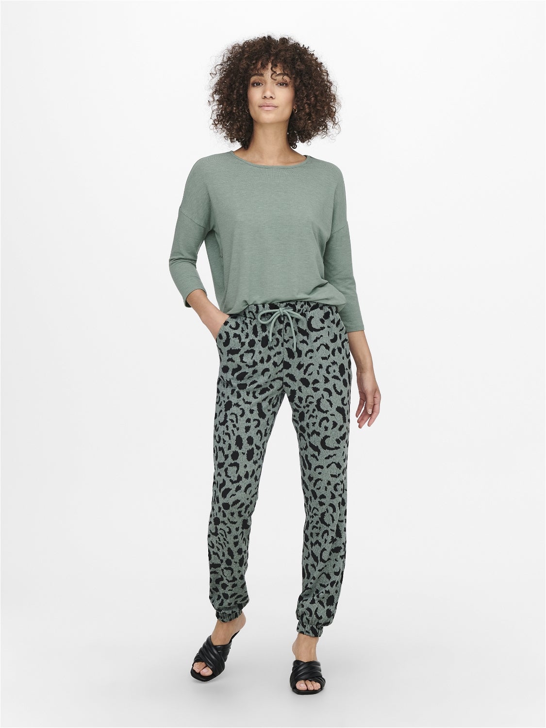 ONLGLAMOUR Top Chinois Green