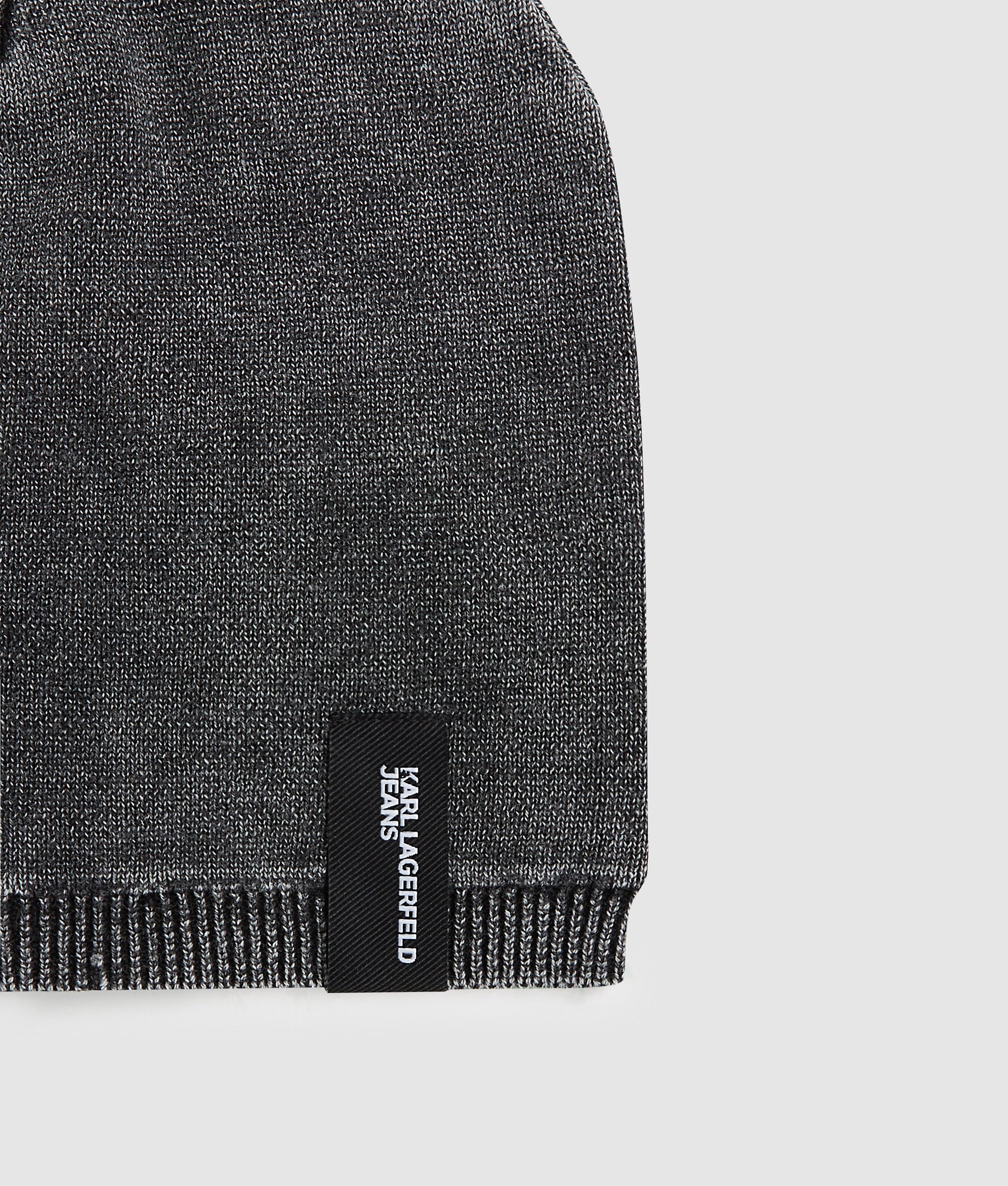 Muts met gewassen logopatch