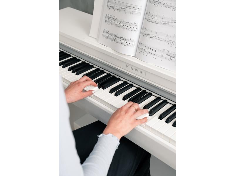 Kawai E-Piano CN-201 – Weiss Digitalpiano mit Bluetooth-MIDI-Konnektivität und integrierten Lern- und Aufnahmefunktionen