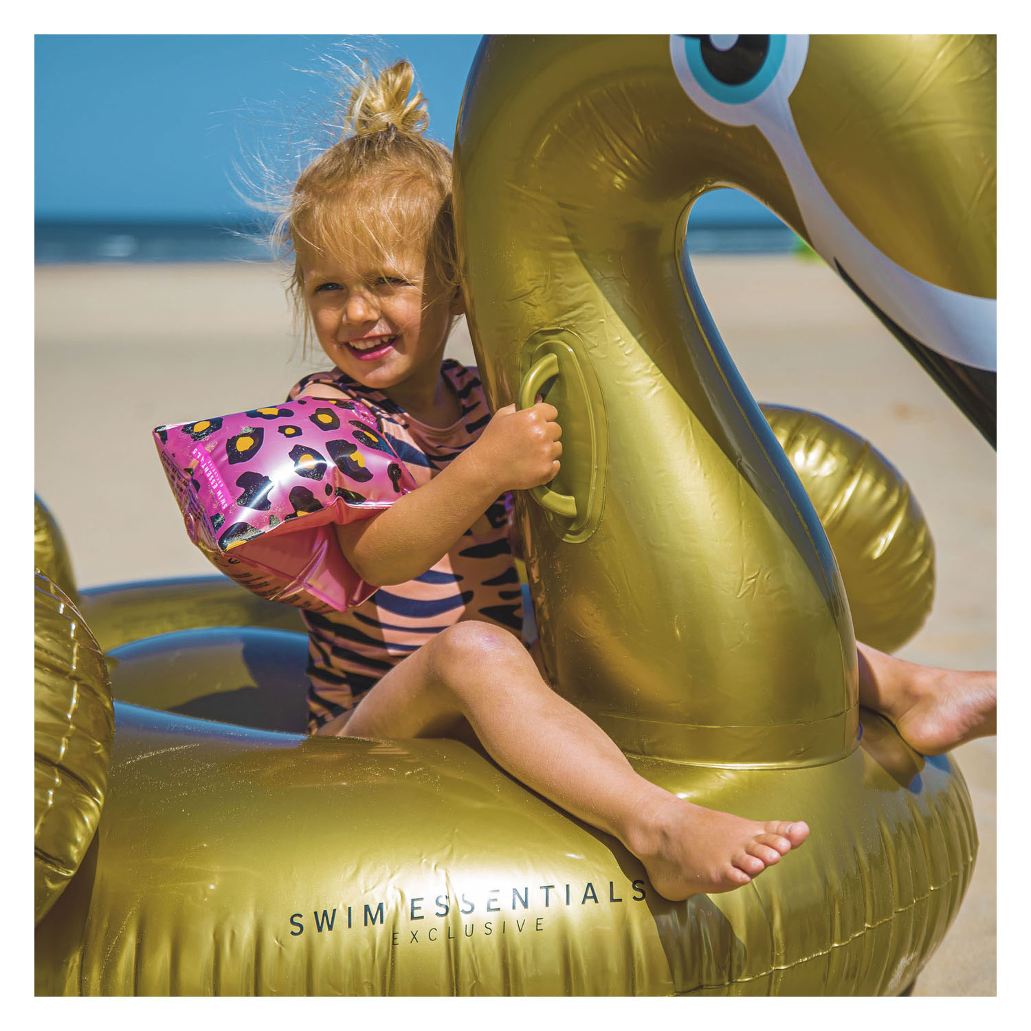 Swim Essentials Luchtbed Gouden Zwaan
