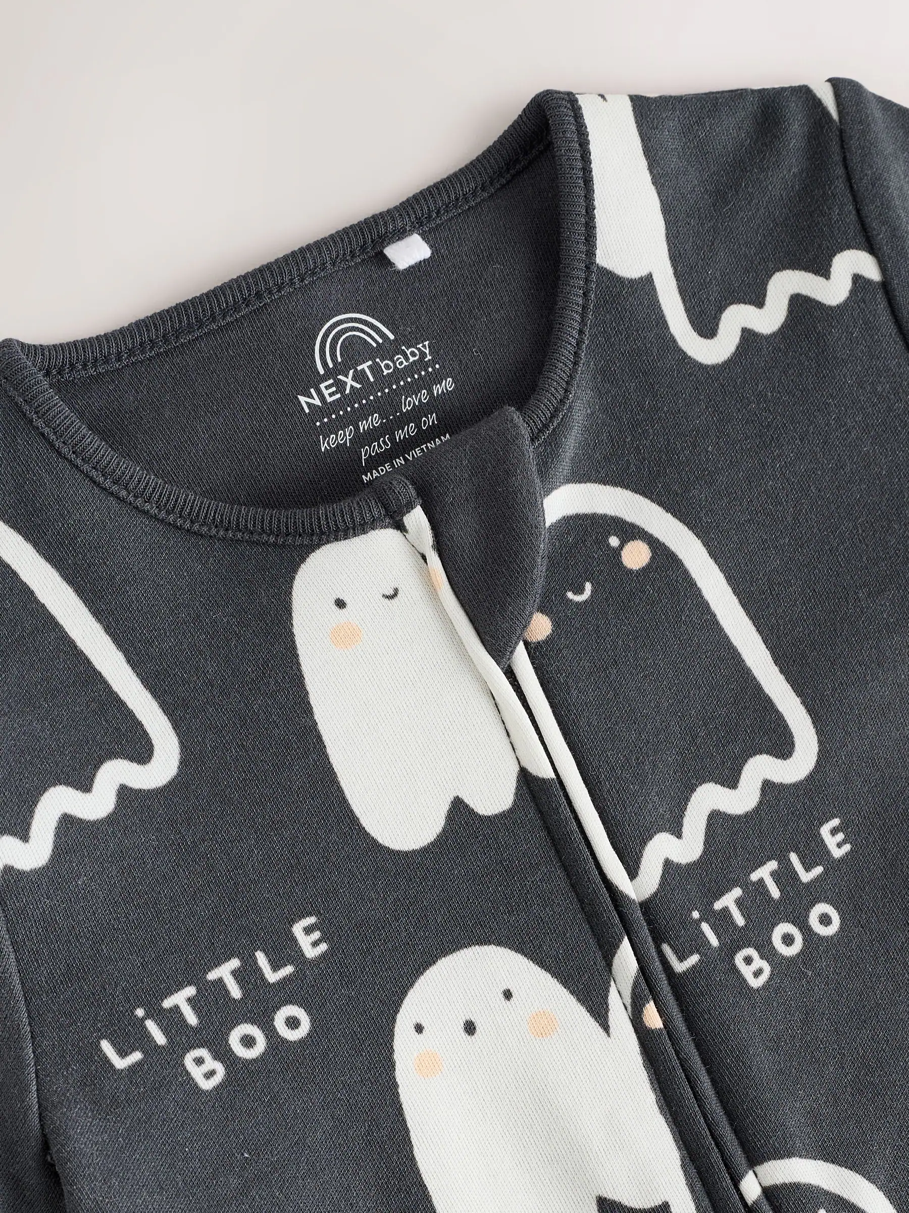 Zwart - Glow-in-the-dark Halloween-babypyjama met tweewegrits (0mnd-2jr)