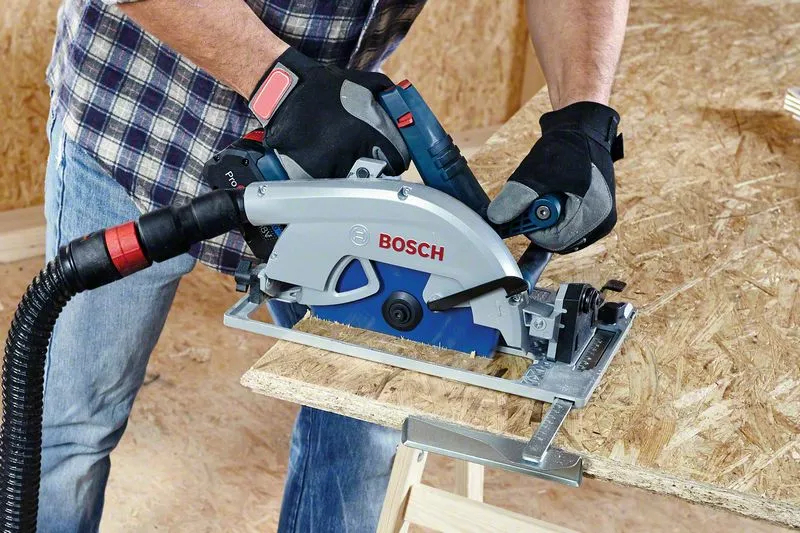 Bosch Combo Kit 3 18V Tools: GSB 18V-110C + GKS 18V-68GC + GSA 18V-28 + 1 4.0 AH Battery (PROCORE) + 2 5.5 AH Batteries (PROCORE) + GAL 1880CV (L) Professional