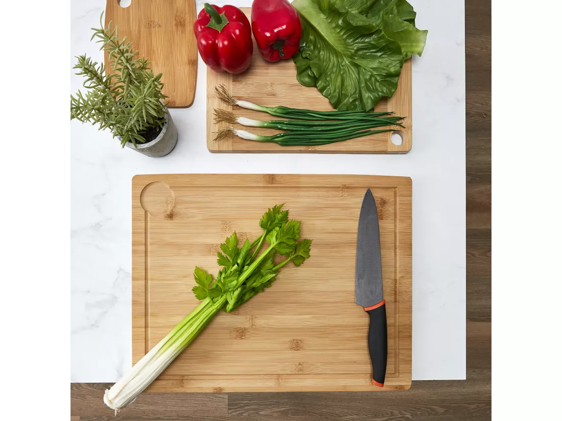 Planche A Decouper Avec Rebord Bambou 33.5x44cm