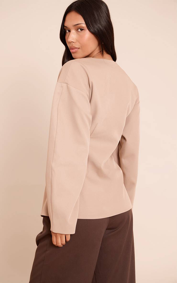 Taupe Blazer Sans Col À Boutons Recouverts De Tissu