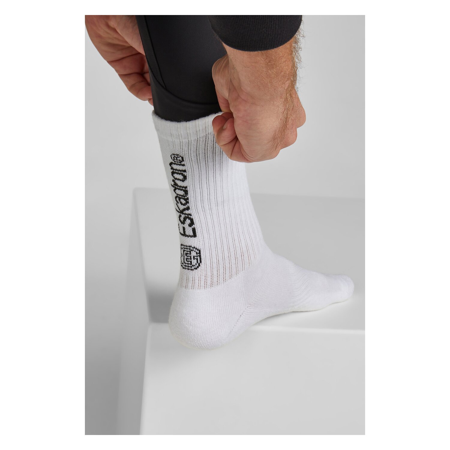 ESKADRON Dynamic Sporty Socks  - white