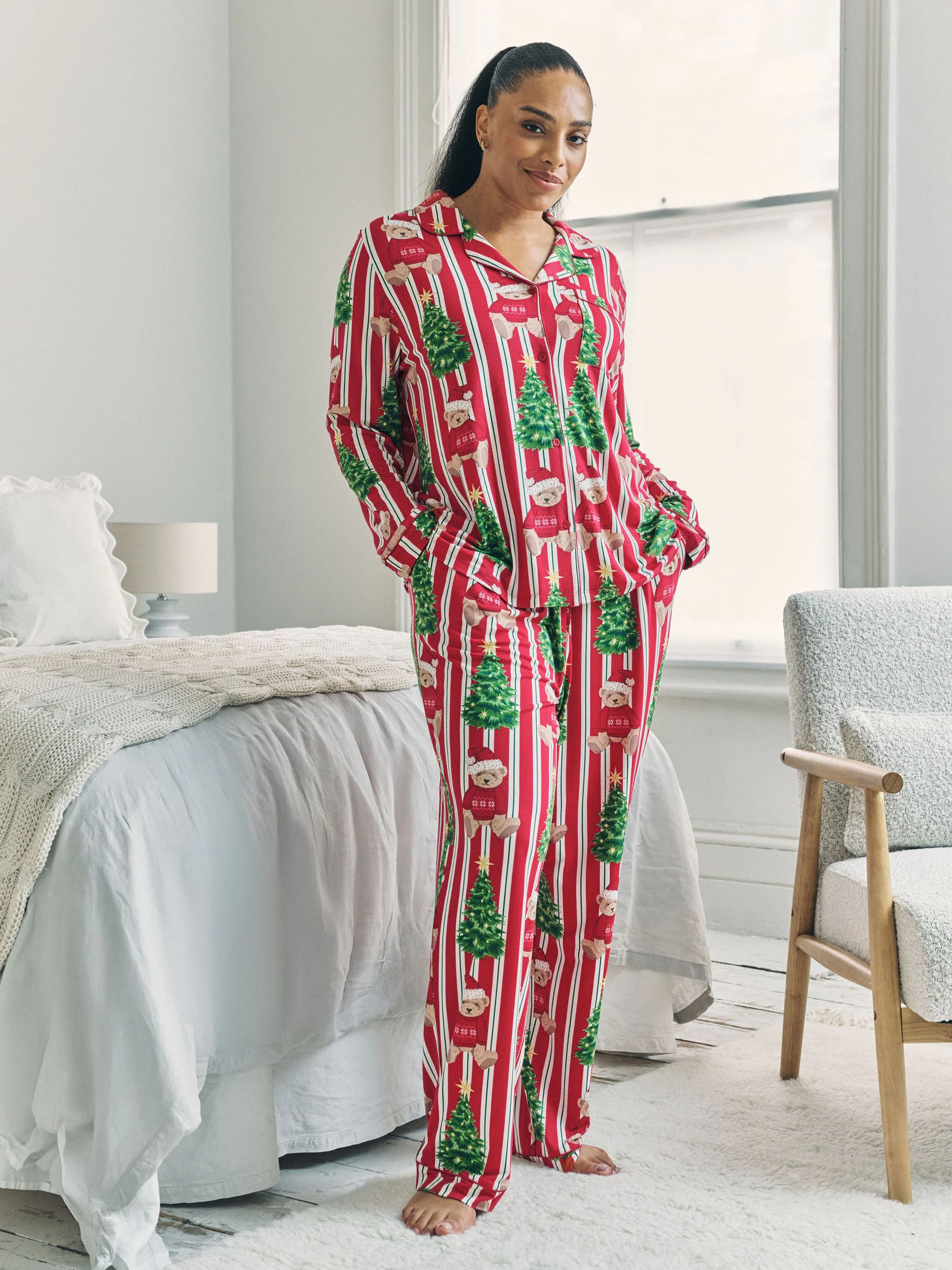 Chelsea Peers lange kerstpyjama met teddybeer en strepen