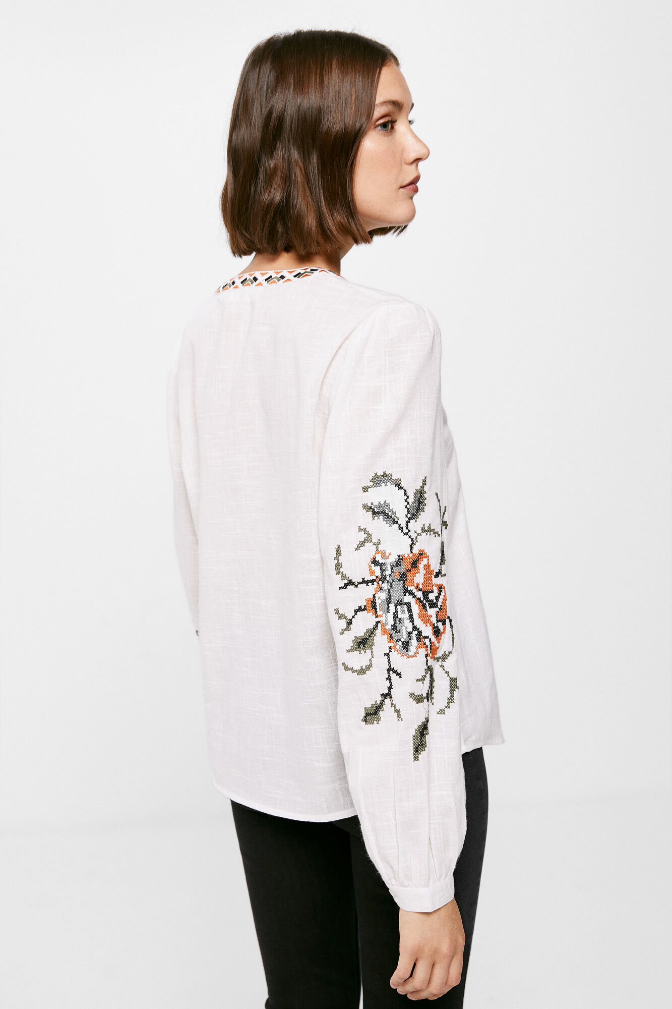 Blusa étnica com bordado