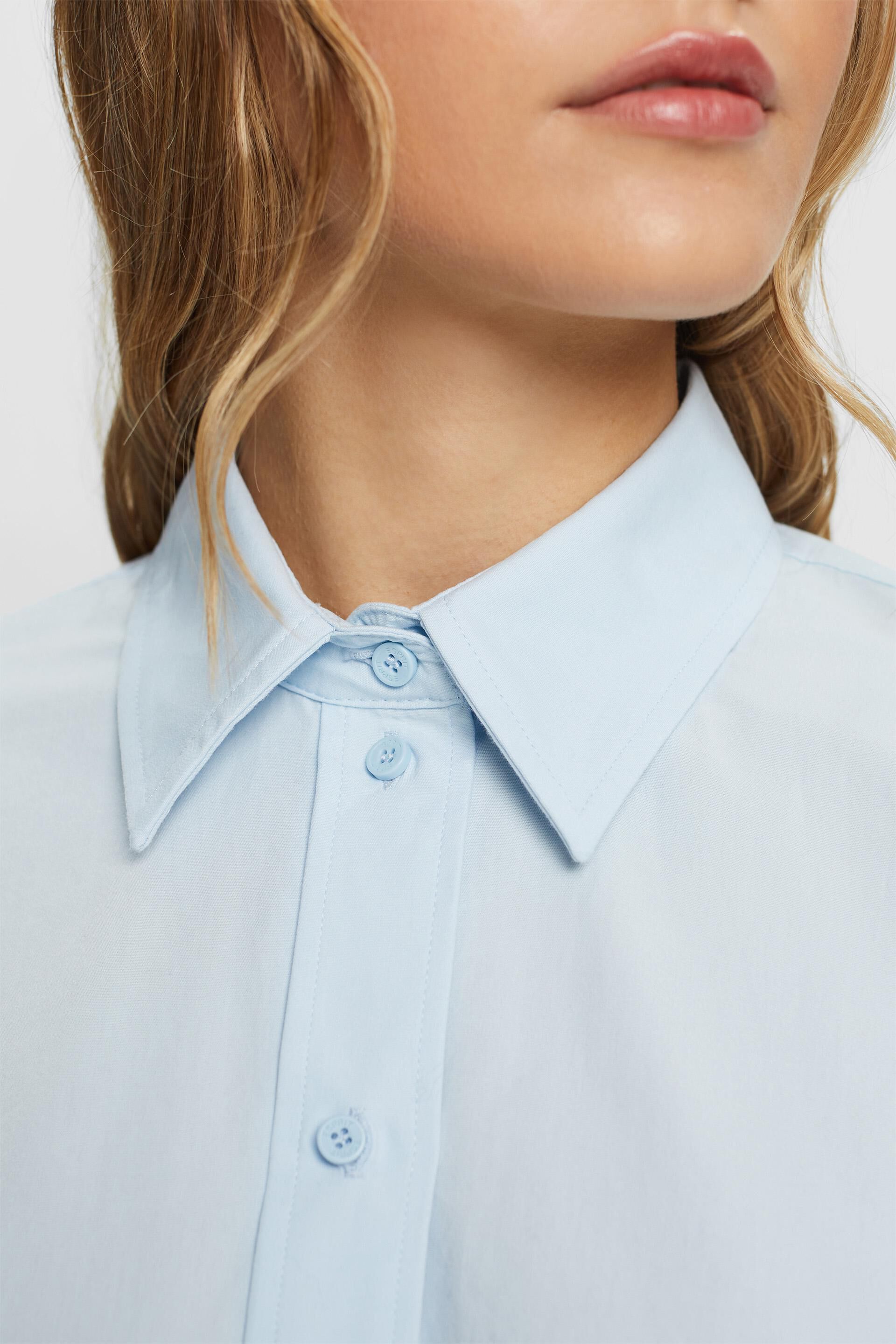 Blouses woven