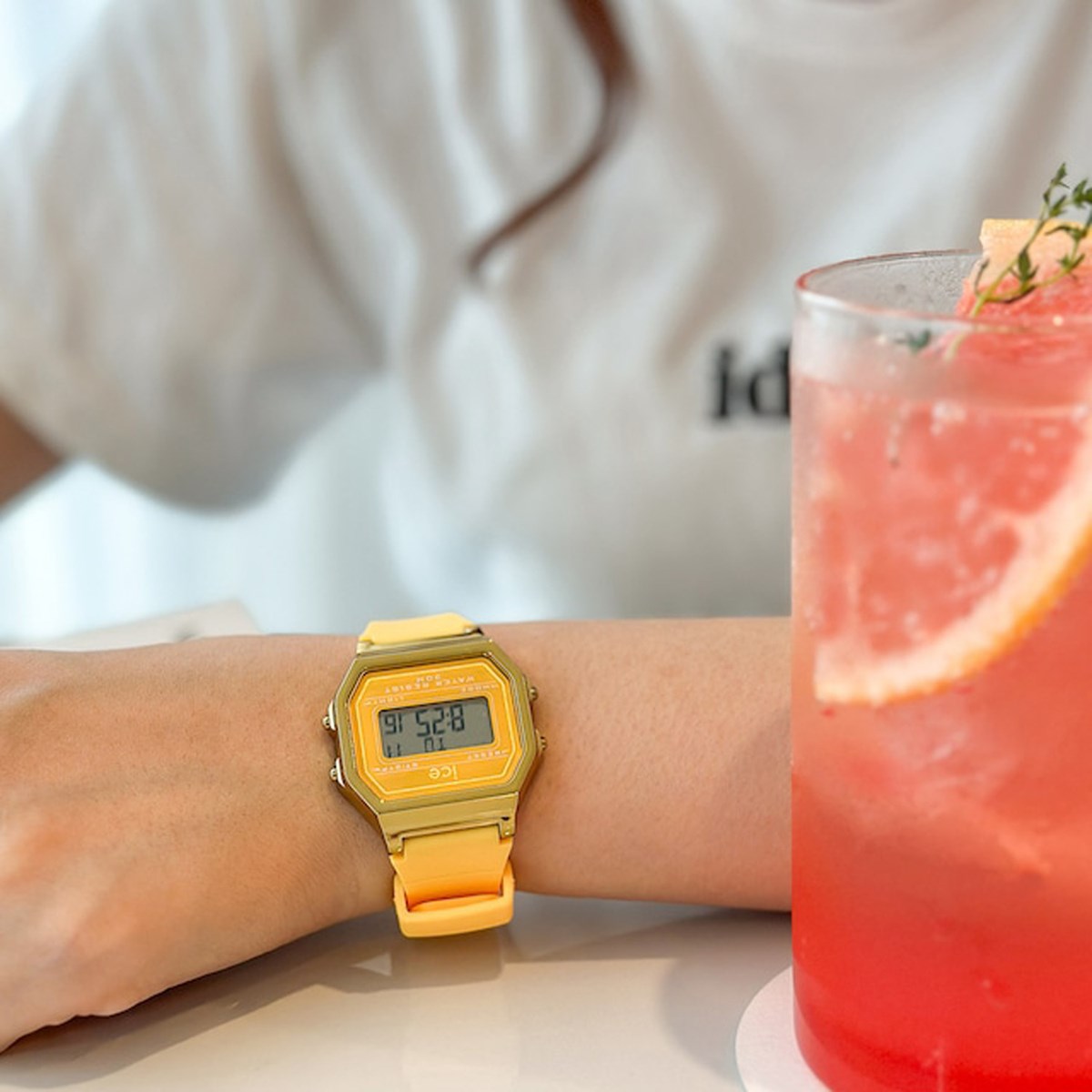 Montre femme ICE digit retro- Light pineapple