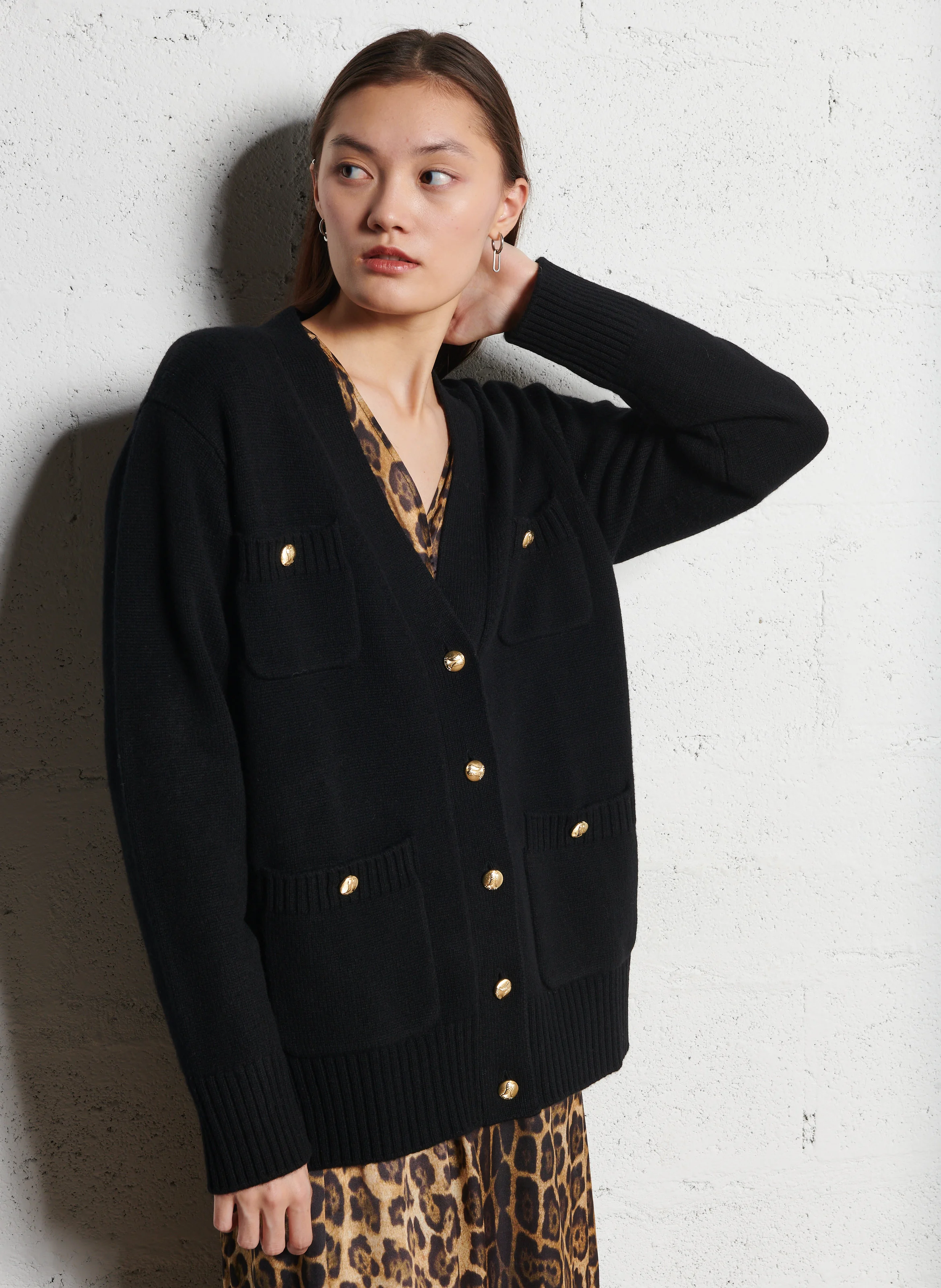 GREGOR - Cardigan multipoches en laine| Noir