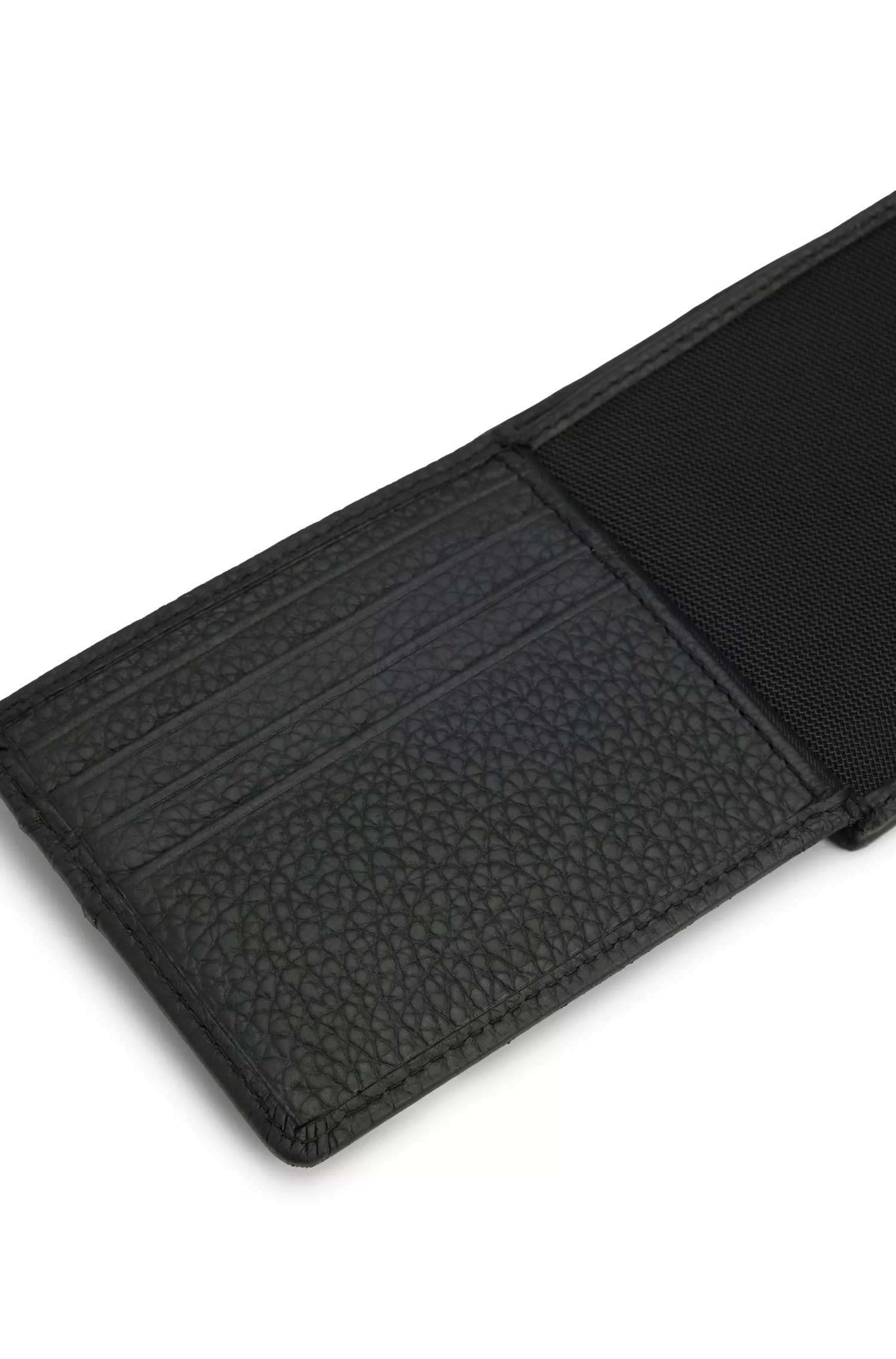 Carteira BOSS em couro italiano preto com detalhes em prata polida.