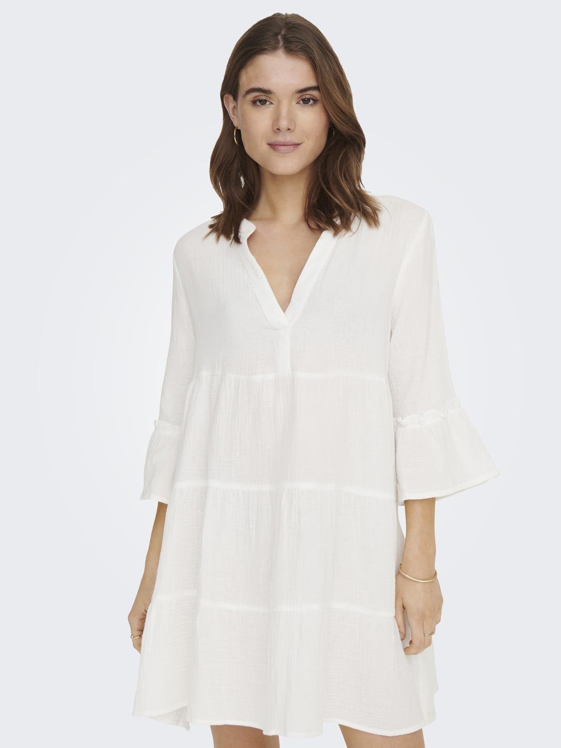 ONLTHYRA Kurzes Kleid Cloud Dancer