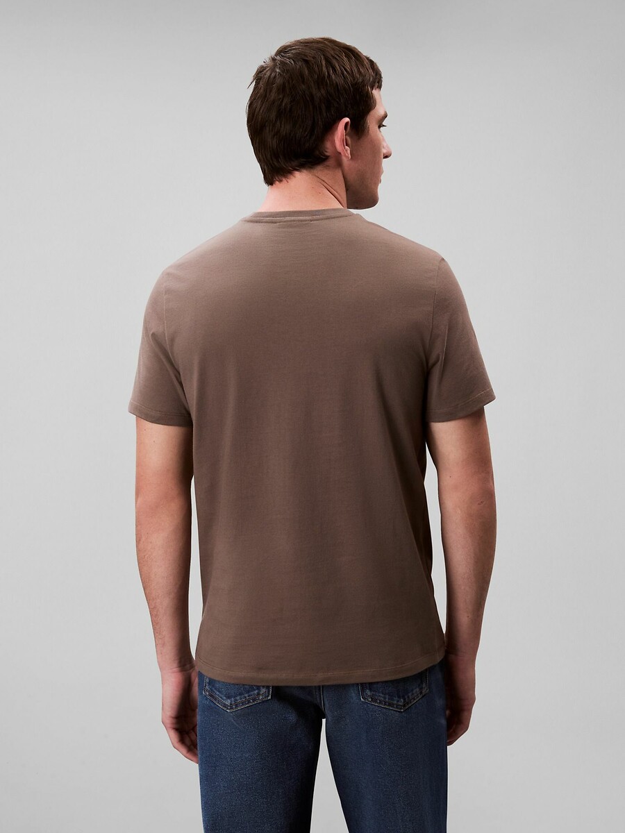 CALVIN KLEIN JEANS<br>Camiseta básica de manga curta