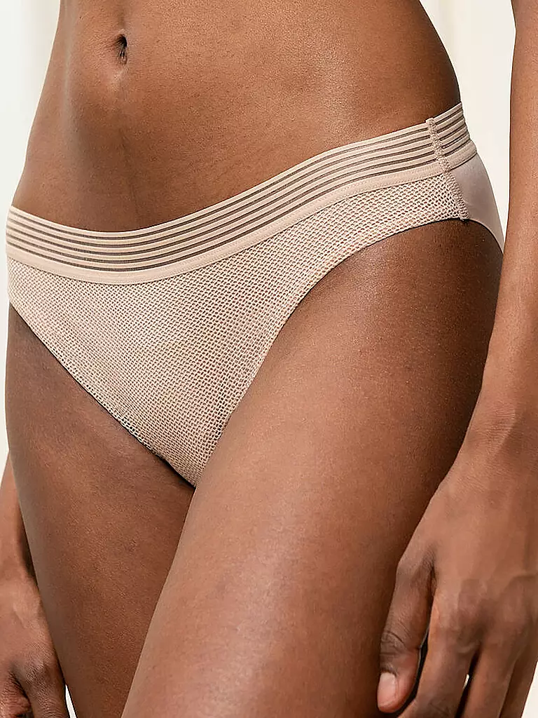 TRIUMPH Tai-Slip 