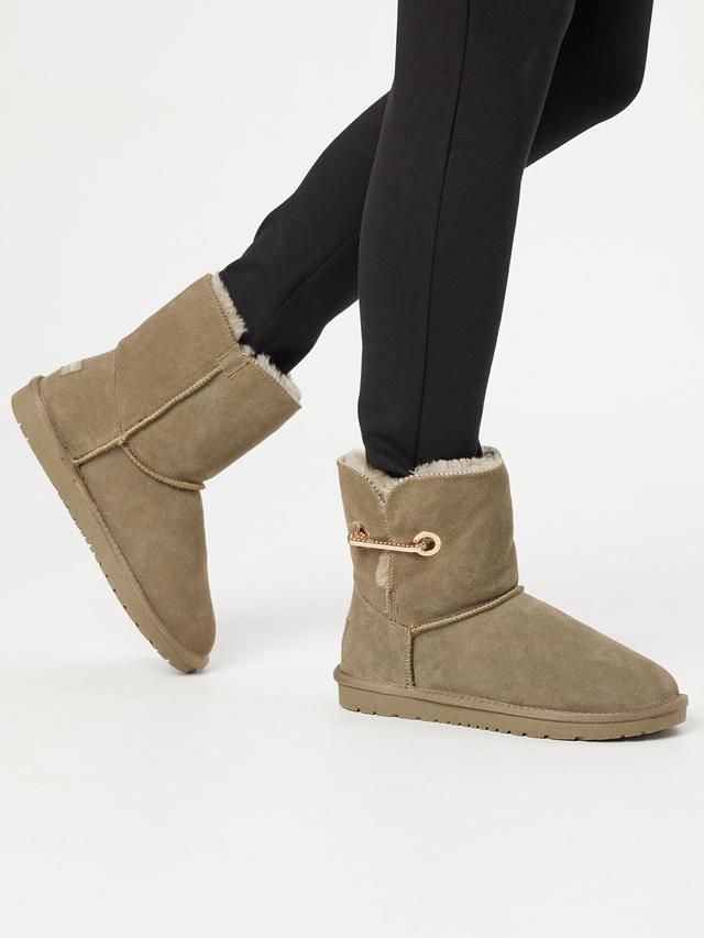 Lammfellstiefel