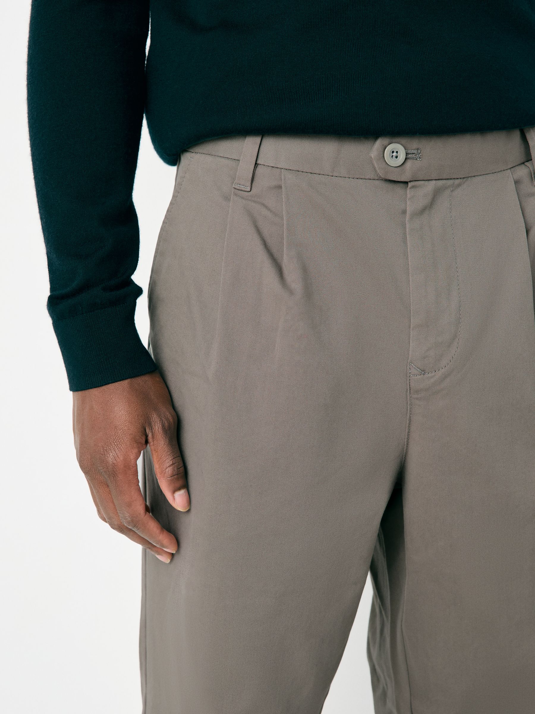 Klei - Twin Pleated Stretch Chinos Trousers