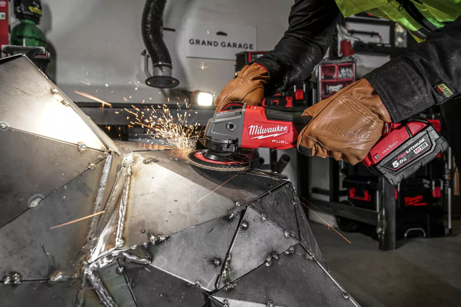 Milwaukee M18 ONEFSAG125XPDB-0X 18V Li-ion accu Haakse slijper body in HD box - 125mm - koolborstelloos